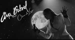 Ana Gabriel en concierto durante el “Claro de Luna” Tour en UBS Arena, Belmont Park (NY), 18 de octubre de 2025.